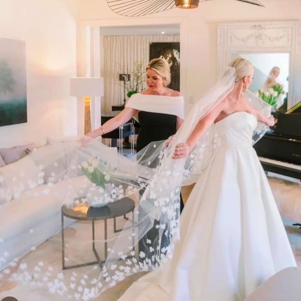 Toni Federici Prince Charming Veil